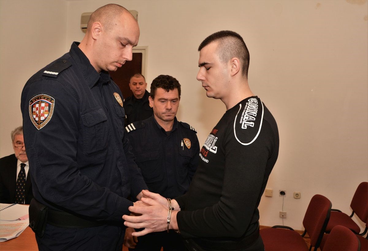 27 godina izlazi 22 godine