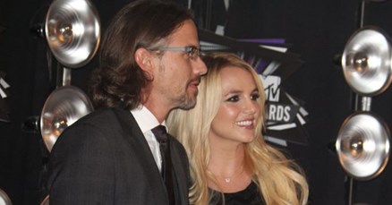 Dečko Britney Spears se sprema zaprositi je, sam će dizajnirati prsten