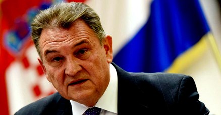 Čačić se malo uzrujao: Ovo je luda država, vrijeme je da se maknu manekenke