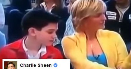 Sjećate se snimke na kojoj Dino Jelusić bulji u grudi Sanje Doležal? I Charlieju Sheenu je smiješna