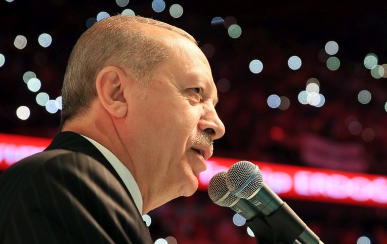Izetbegović i Merkel razgovarali o Erdoganovom predizbornom skupu u Sarajevu