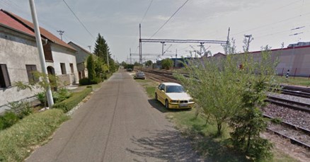 Na ulici zaskočio djevojku i oteo joj torbicu