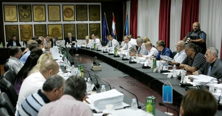 Šok u Banovini: Baldasar umjesto ručka za vijećnike spremio - sendviče