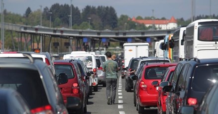 TURISTIČKI RADNICI U PANICI "Ako se ovako nastavi, to će biti kao da smo imali teroristički napad"