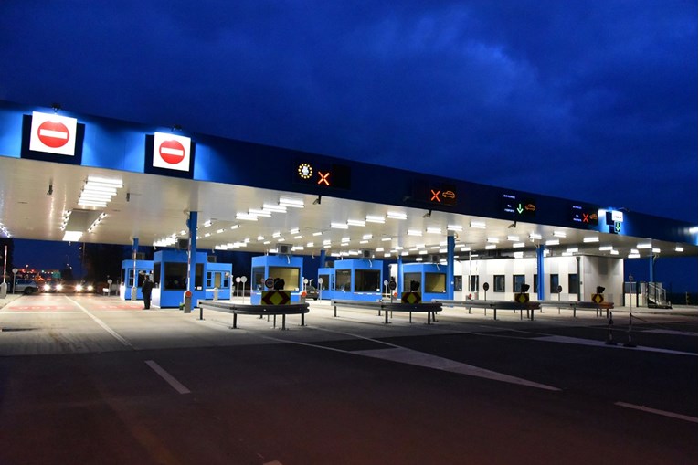 Slovenija ne odustaje od strožeg režima kontrole na granicama