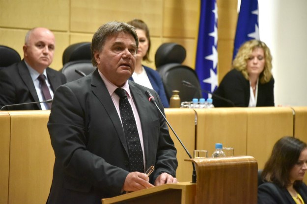 Jakovčić u Sarajevu: Svi se trebamo zapitati jesmo li mogli učiniti više da spriječimo zlo 90-ih