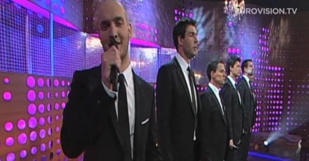 Pogledajte studijski spot za "Mižerju": Klapa s mora obavezno mora poraditi na koreografiji