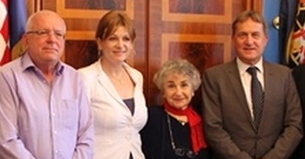 Prijetili mu jer je Reisman pitao o svećeniku pedofilu: "Pogledaj se kako izgledaš pička ti materina!"