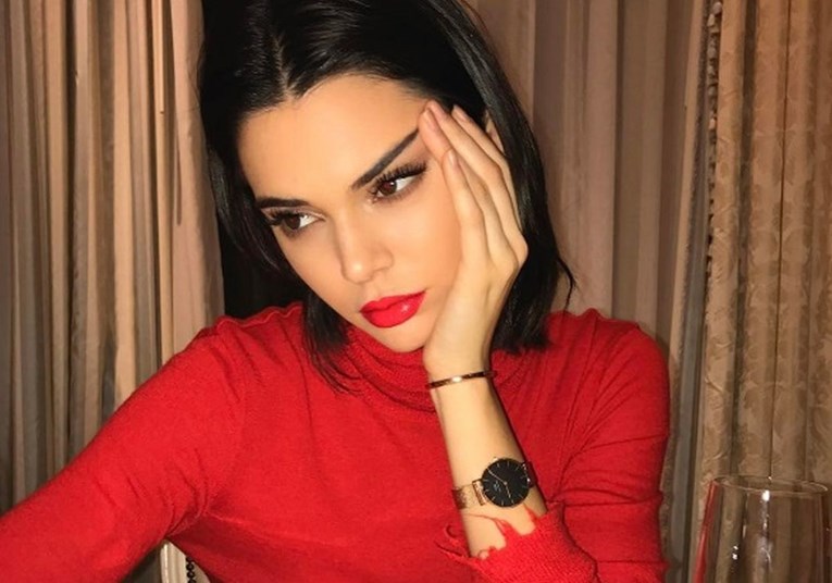 Opljačkao je prijatelj? Kendall Jenner ukrali 200 tisuća dolara vrijedan nakit