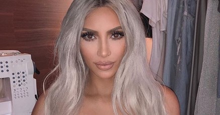 Kim Kardashian fotkom u toplesu razbjesnila fanove: "Kakva si ti majka, to ti je dijete"