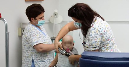HZZO SVE PREBACUJE NA KLAIĆEVU Lijek im može produžiti život, ali sedmero djece neće ga dobiti