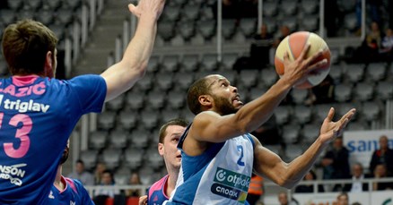 Knowles nosio Zadar do pobjede, Zvezda potvrdila prvo mjesto