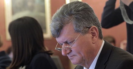 Ministar zdravstva: Ljudi su bolesni jer puše i piju