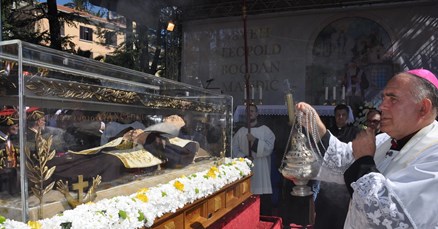 Tijelo Lepolda Mandića stiglo u rodni Herceg-Novi