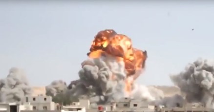 Vojni avioni raketirali sirijsku vojsku na istoku zemlje