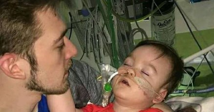 Malom Alfieju sud odbio liječenje u Italiji, to mu je bila zadnja šansa