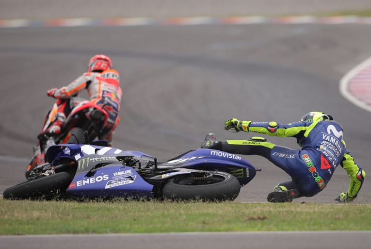 MOGAO JE UBITI VELIKANA Evo zašto je Rossi poručio prljavcu "Bojim te se, uništavaš naš sport"
