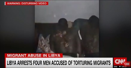 UZNEMIRUJUĆA SNIMKA Migranti u Libiji zatočeni, bičevani, paljeni uljem i vatrom