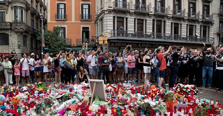 Muslimani protiv terorizma u Barceloni: "Musliman sam, nisam terorist!"
