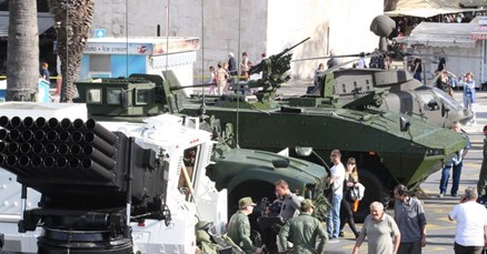 FOTOGALERIJA Četvrta gardijska slavi rođendan, vojska na splitskoj Rivi pokazala čime sve raspolaže