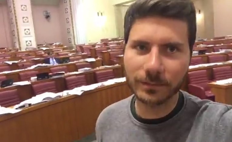 VIDEO Pernar iz praznog Sabora poručio kako će on glasati