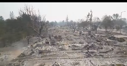 VIDEO POTPUNO UNIŠTENJE Šire se požari u Kaliforniji: Najmanje 23 mrtvih, očajni stanovnici u bijegu
