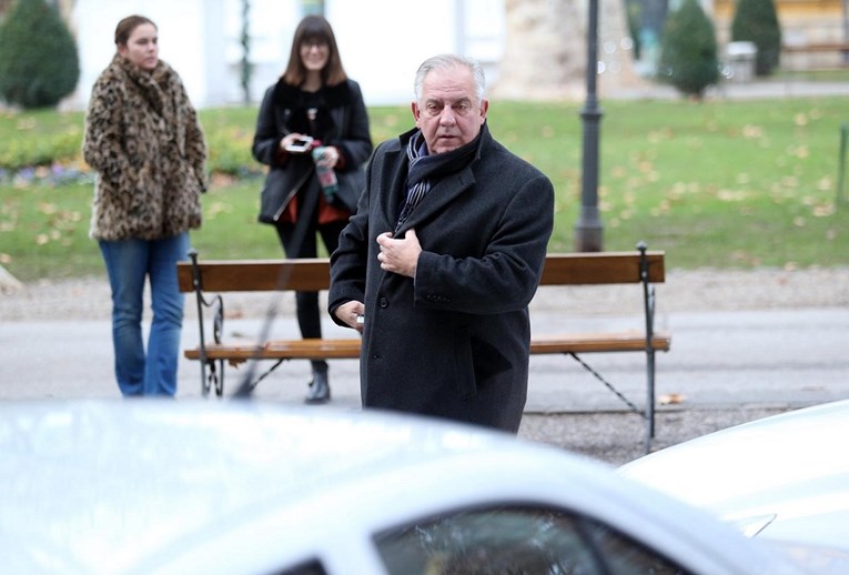 Propada li proces protiv Sanadera? Glavni svjedok je umro, a bio je ključan za optužnicu