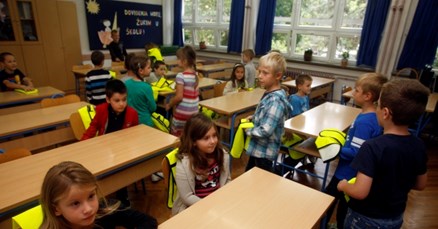 HSS: Tko se bogati na "besplatnom" obrazovanju? Vlada laže o subvencioniranju prijevoza srednjoškolaca!