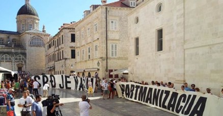 Zeleno svjetlo za izgradnju golf terena na Srđu: Ogorčeni Dubrovčani blokirali ulaz u gradsku vijećnicu