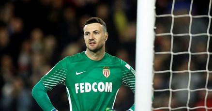 MONACO VRAĆA PARE NAVIJAČIMA Svima koji su u Parizu gledali sedmicu u Subašićevoj mreži
