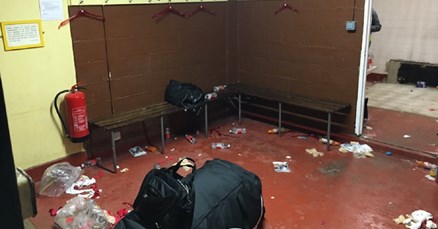 SRAMOTA Pogledajte u kakvom stanju je Arsenal ostavio svlačionicu kod Sutton Uniteda