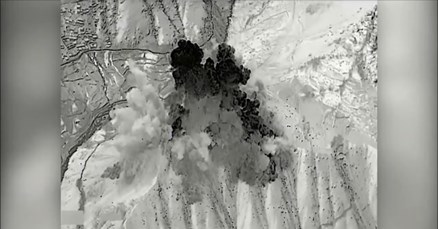POGLEDAJTE SNIMKU Američki B-52 bacio rekordan broj bombi na talibane u Afganistanu
