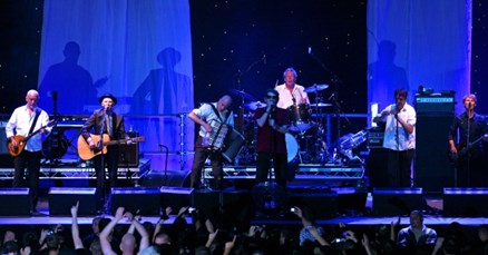 The Pogues zapalili Šalatu: Koncert slušala i Mare Milin