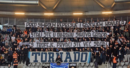 TORNADO ZAHVALIO IGRAČIMA ŠTO SU IH BRANILI OD POLICIJE "Jebeš trofeje, prvaci ste već sada"