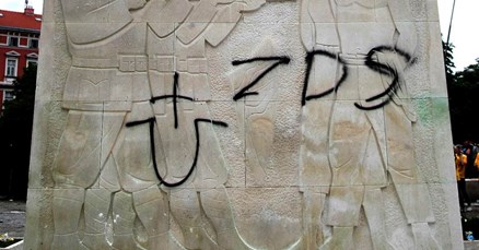 Policija pronašla tko je ustaškim simbolima išarao spomenik na riječkoj Delti