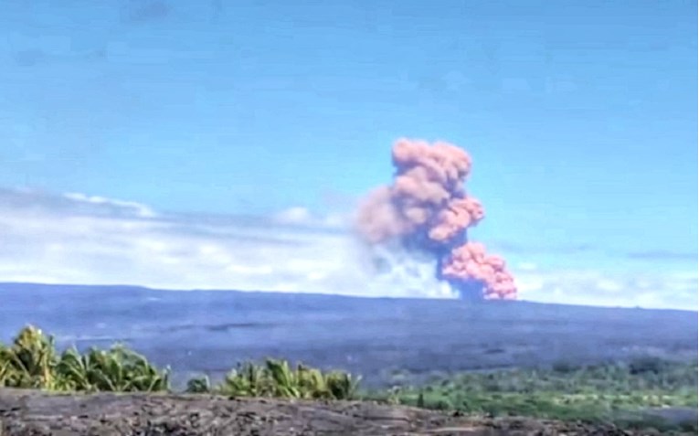 Eruptirao vulkan na Havajima, lava letjela 40 metara u zrak, evakuirano 10.000 ljudi