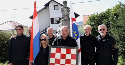 Ekstremni desničari pokušali doći u Jasenovac, policija ih zaustavila na autocesti