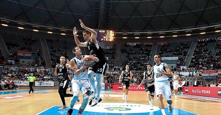 "Bilo bi mi lako da te ne volim": Zadar izgubio od Partizana, navijači oduševili