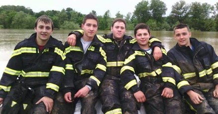 Mladi heroji iz Županje: Umjesto opijanja, norijadu proveli pomažući svom gradu