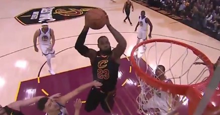 Monstruozno LeBronovo zakucavanje: Ono što se radi na All-Staru on izvodi u NBA finalu