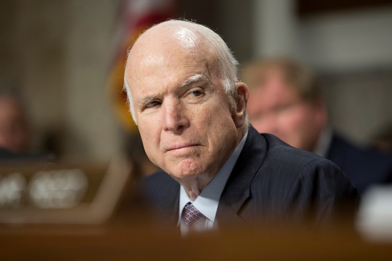 McCain: Susret Trumpa s Putinom je tragična pogreška John-mccain-epa