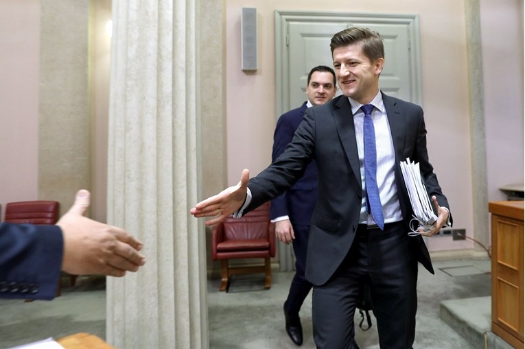 Marić komentirao najavu štrajka sindikata javnih službi