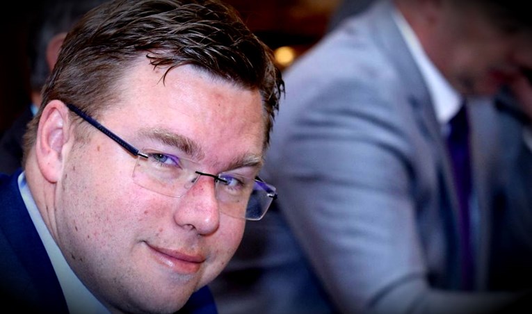 Vladina mirovinska reforma: Radit ćemo dulje, penzije će biti manje