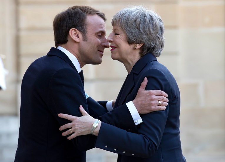 May obavijestila Macrona o pregovorima oko Brexita