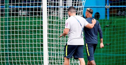 VIDEO Neymar odšepao s treninga: "Švicarci su ga izudarali"