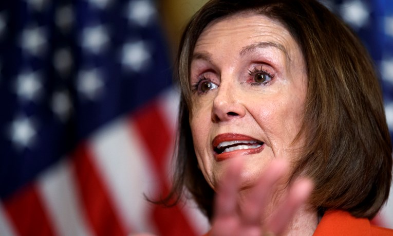 Pelosi: Odmah smijenite Trumpa ili ćemo pokrenuti opoziv