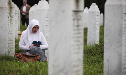 Britanski Ministar Negiranje Holokausta I Genocida U Srebrenici Je Jako Opasno Index Hr