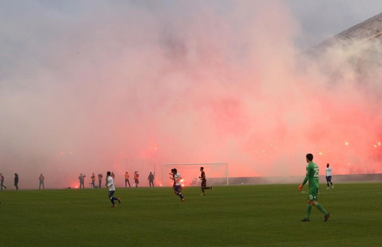 Čeka se teška kazna za Hajduk, HNS zatvara Poljud?