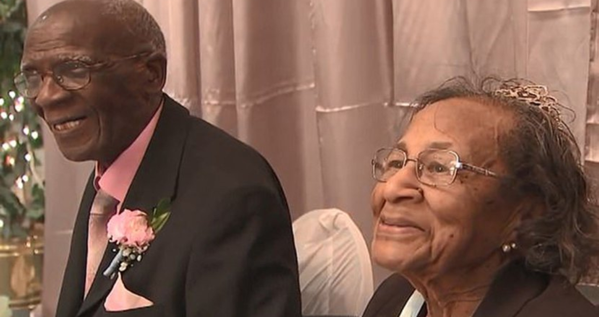 Resultado de imagem para couple celebrate 82 years of marriage