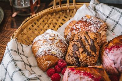 Danish pastry Paula Hollywooda